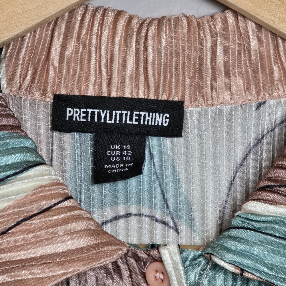 PrettyLittleThing Stone Abstract Print Plisse Frill Hem Shirt Dress Oversized 10 - Picture 11 of 16